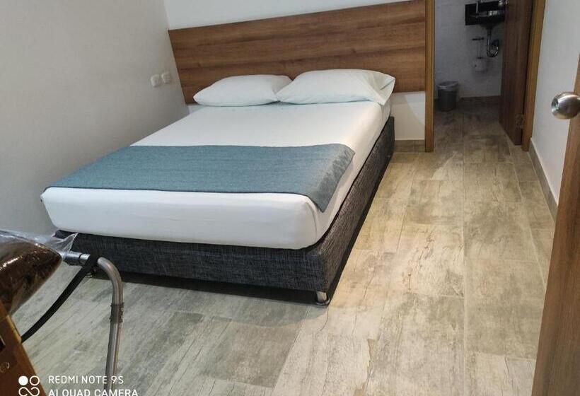 اتاق استاندارد, Carriqui Underground