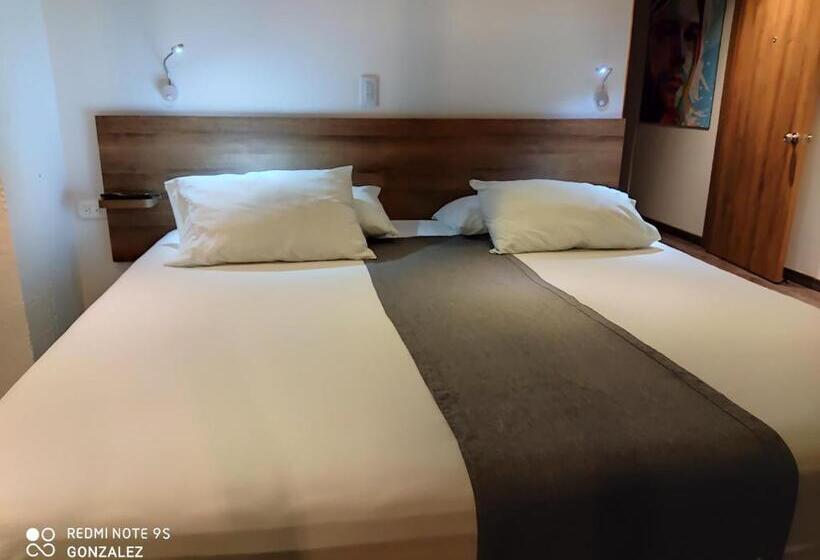 اتاق لوکس با تخت بزرگ, Carriqui Underground