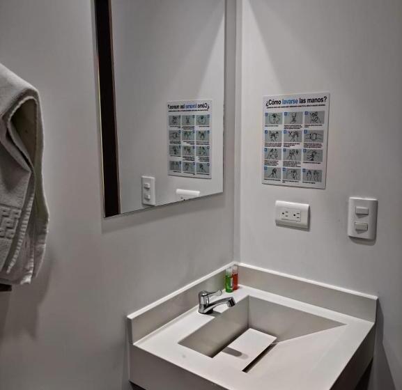 اتاق سوپریور, Carriqui Underground