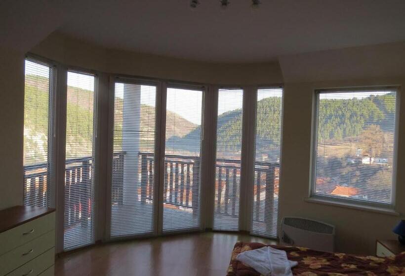 דירה בת חדר שינה 1 עם נוף, Panoramic Apartment 301 In Eagle Rock Complex