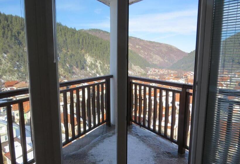 דירה בת חדר שינה 1 עם נוף, Panoramic Apartment 301 In Eagle Rock Complex