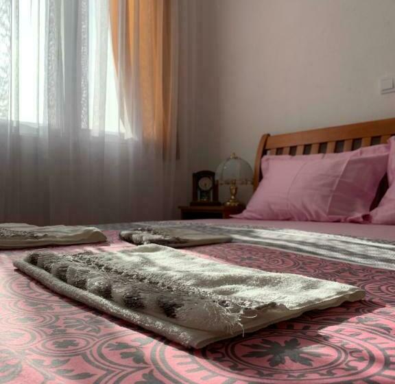 اتاق استاندارد با بالکن, Guest House Nuhii