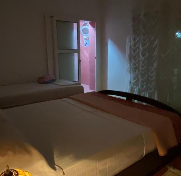 اتاق لوکس خانوادگی, Guest House Nuhii