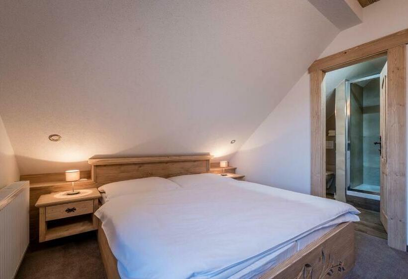 带阳台的豪华间, Penzión U Pavla