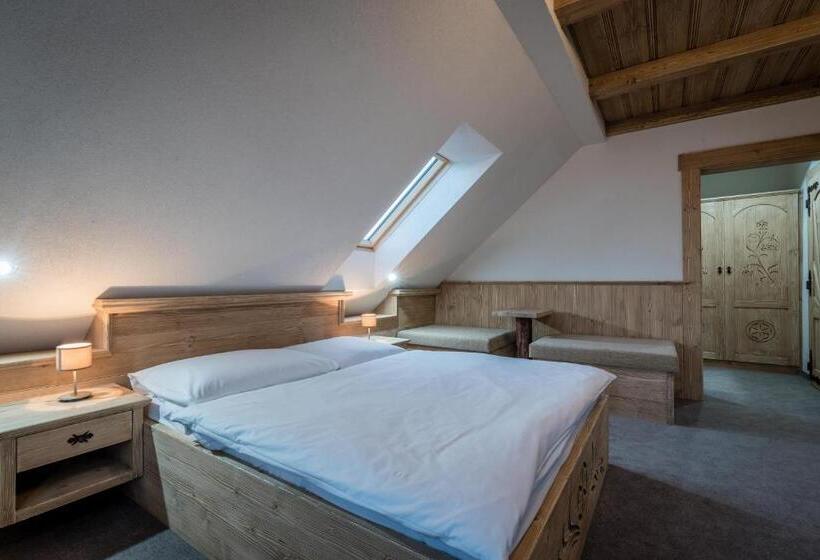 豪华三人间, Penzión U Pavla