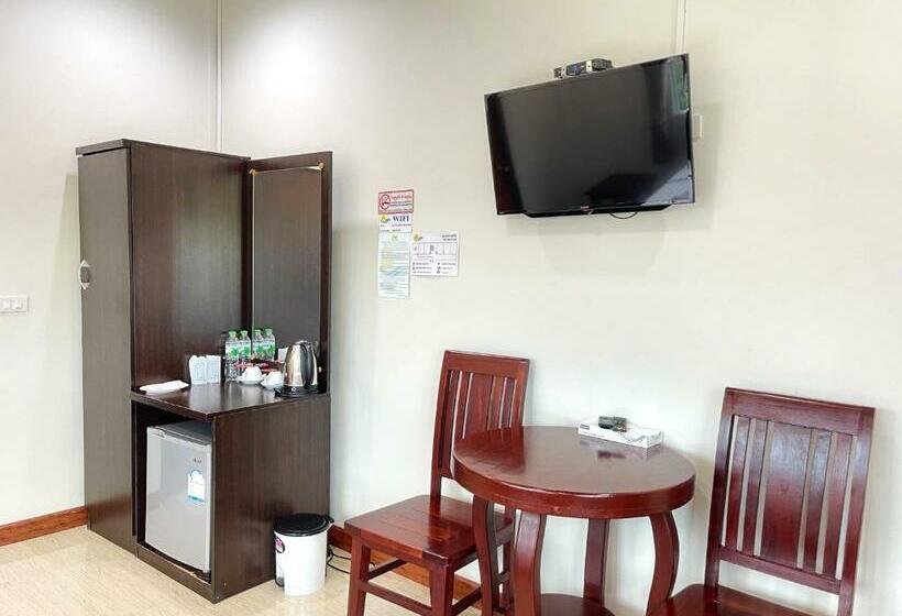 غرفة قياسية, จันทร์วารีรีสอร์ท