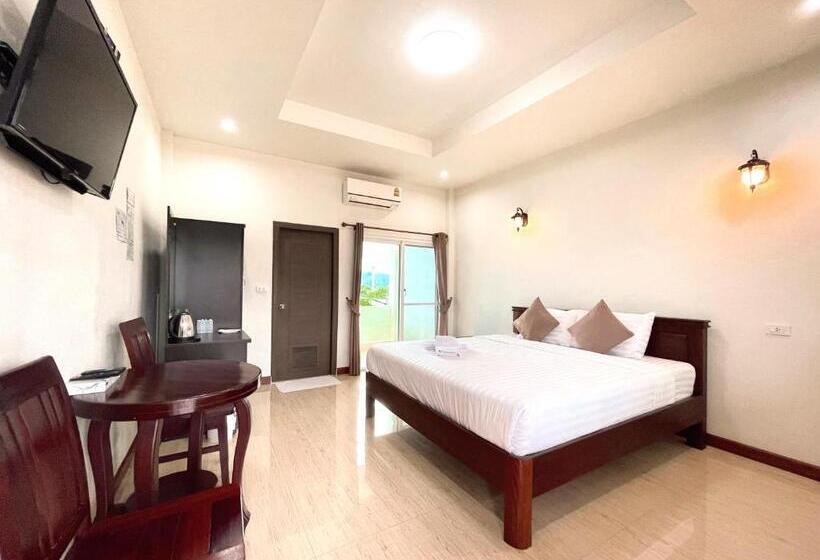 غرفة قياسية, จันทร์วารีรีสอร์ท