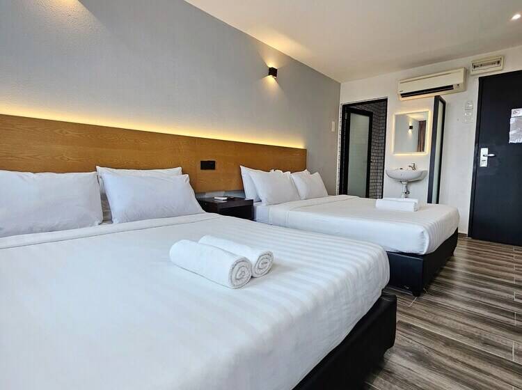 חדר משפחתי, Georgetown Inn By Sky Hive