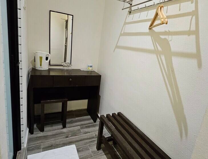 חדר סטנדרט, Georgetown Inn By Sky Hive