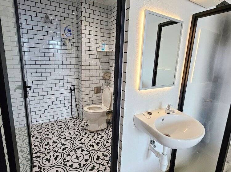 חדר משפחתי, Georgetown Inn By Sky Hive