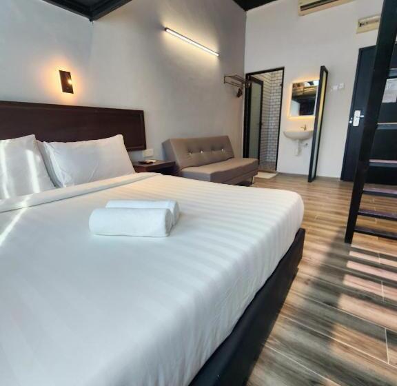 חדר משפחתי דלוקס, Georgetown Inn By Sky Hive