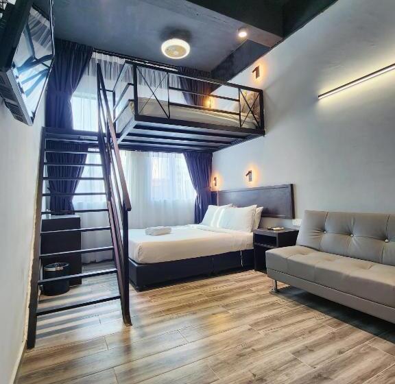 חדר משפחתי דלוקס, Georgetown Inn By Sky Hive