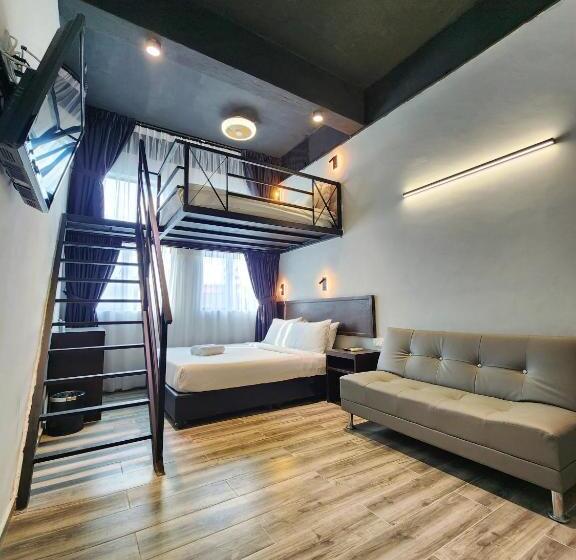 חדר משפחתי דלוקס, Georgetown Inn By Sky Hive