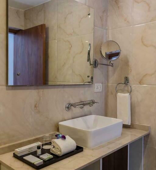 스탠다드 룸 풀장 전망, Country Inn Tarika Riverside Resort Jim Corbett