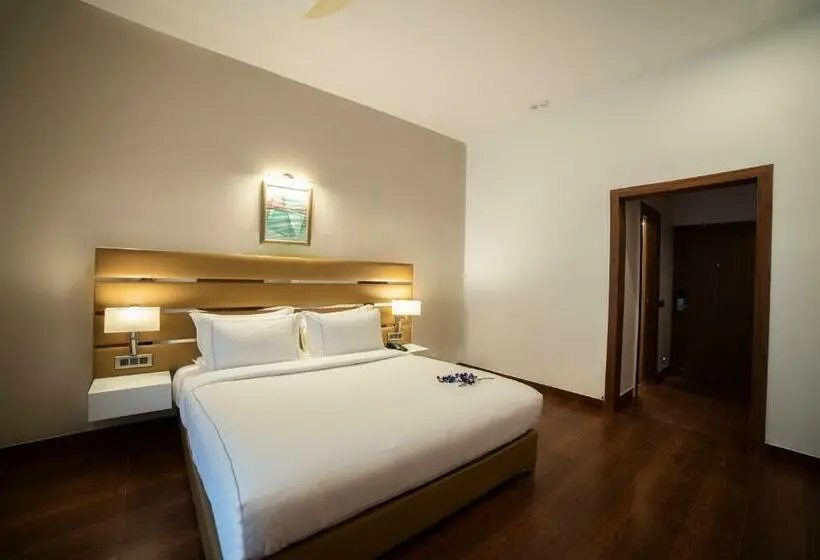 プールビュースタンダードルーム, Country Inn Tarika Riverside Resort Jim Corbett