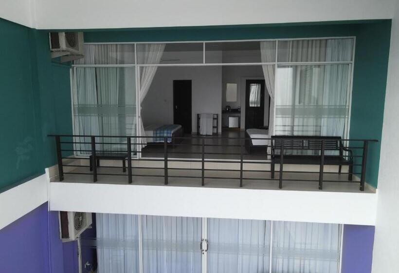 Superior Triple Room Sea View, Twenty  Two Dazzle Bay