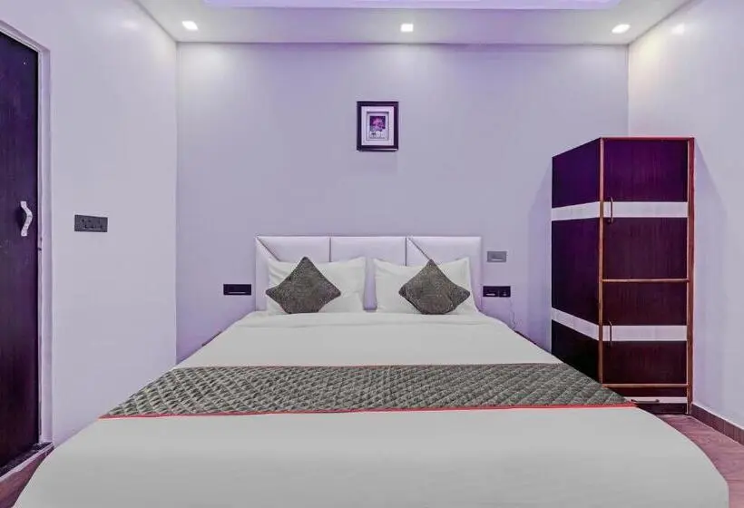 Classic Kolmen Hengen Huone, Super Townhouse Riddhi Regency Near Indira Nagar Metro Station