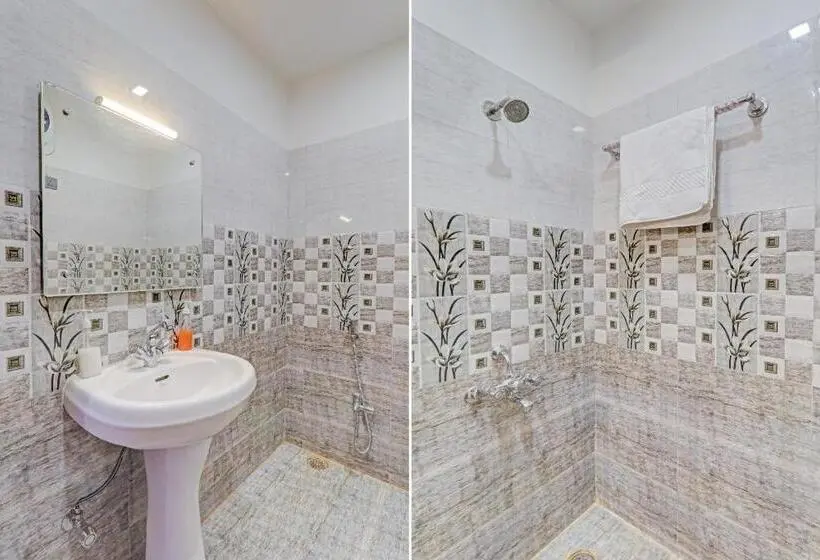 Classic Kolmen Hengen Huone, Super Townhouse Riddhi Regency Near Indira Nagar Metro Station