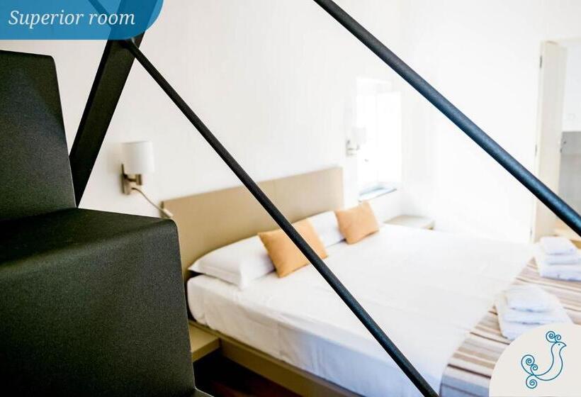 Трехместный Номер Superior, Karú Suites