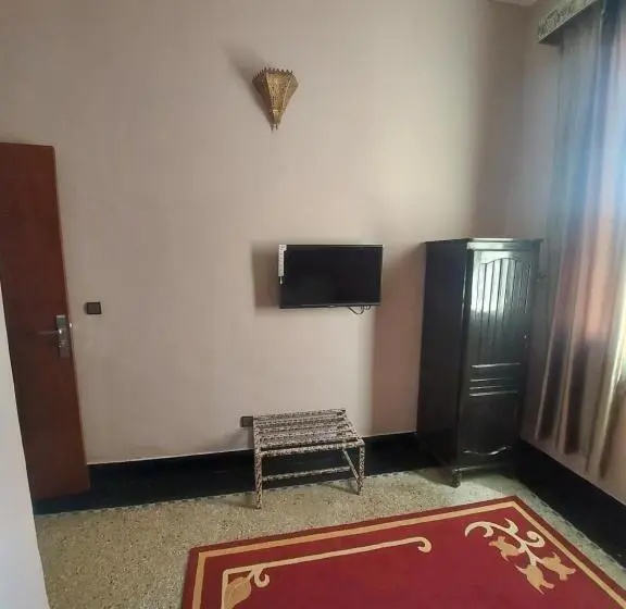 اتاق استاندارد یک نفره, Amor