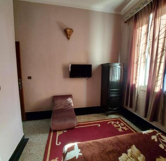 标准单人间, Amor