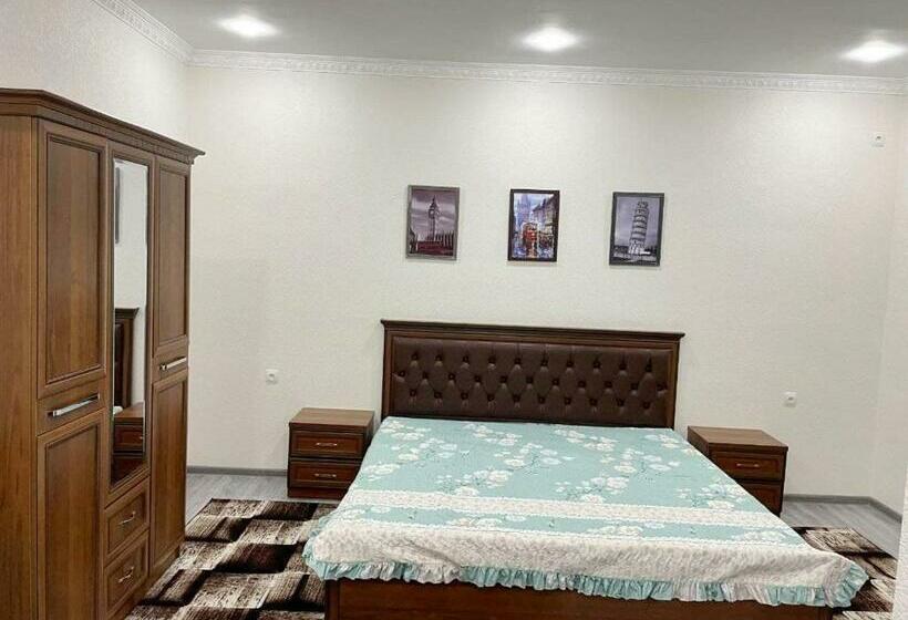 豪华房间, Chinara Guest House Airport