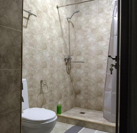 家庭套房, Chinara Guest House Airport