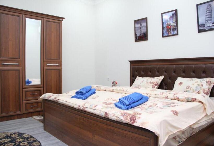 带大床的套房, Chinara Guest House Airport