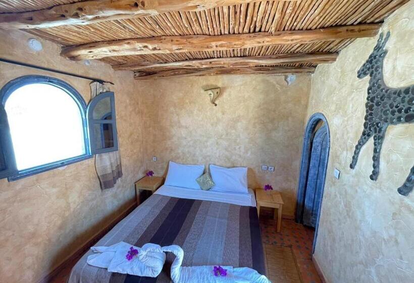 غرفة قياسية, Dar Boujdaa