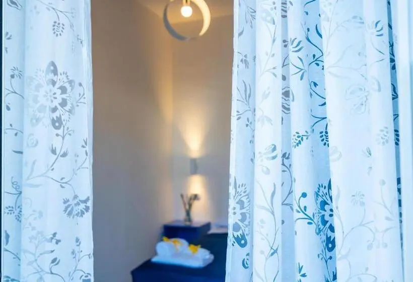 اتاق استاندارد سه تخته با بالکن, Sunsea Bed And Breakfast