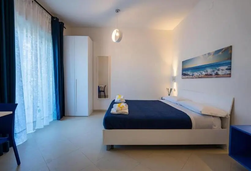 اتاق استاندارد سه تخته با بالکن, Sunsea Bed And Breakfast