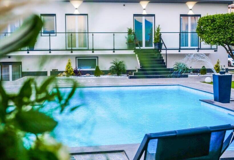 스탠다드 룸 풀장 전망, Maison De Julia Pompei