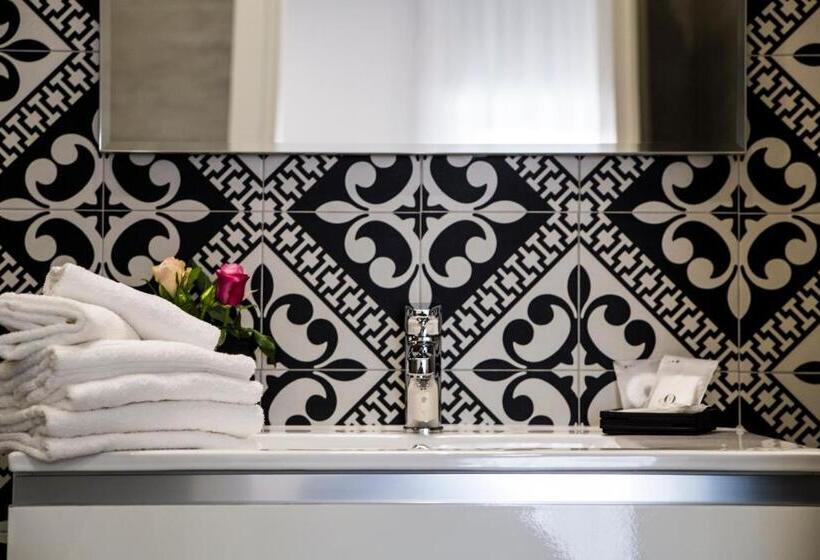 스탠다드 룸 풀장 전망, Maison De Julia Pompei