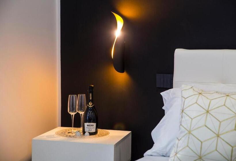 스탠다드 룸 풀장 전망, Maison De Julia Pompei