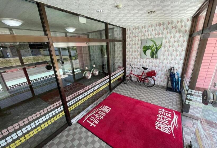 استودیوی استاندارد, Iso Tokei   Vacation Stay 61898v