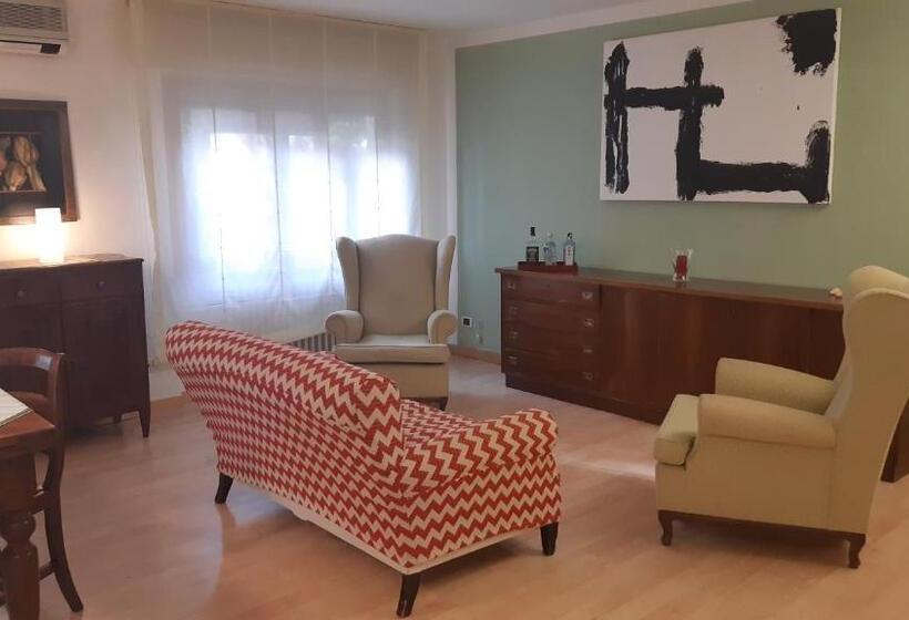 اتاق استاندارد, Home Sweet Home 1 Affittacamere Lucca