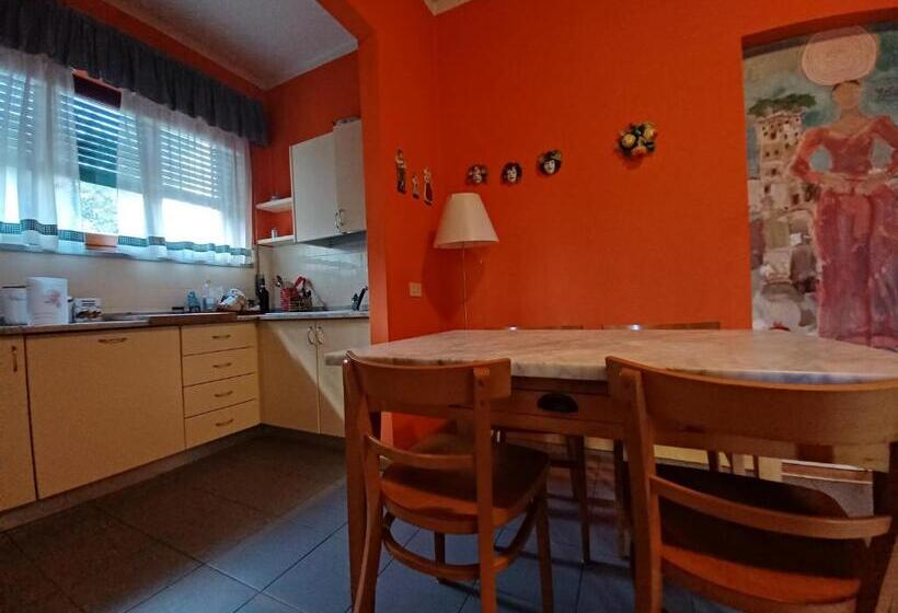 اتاق استاندارد یک نفره, Home Sweet Home 1 Affittacamere Lucca