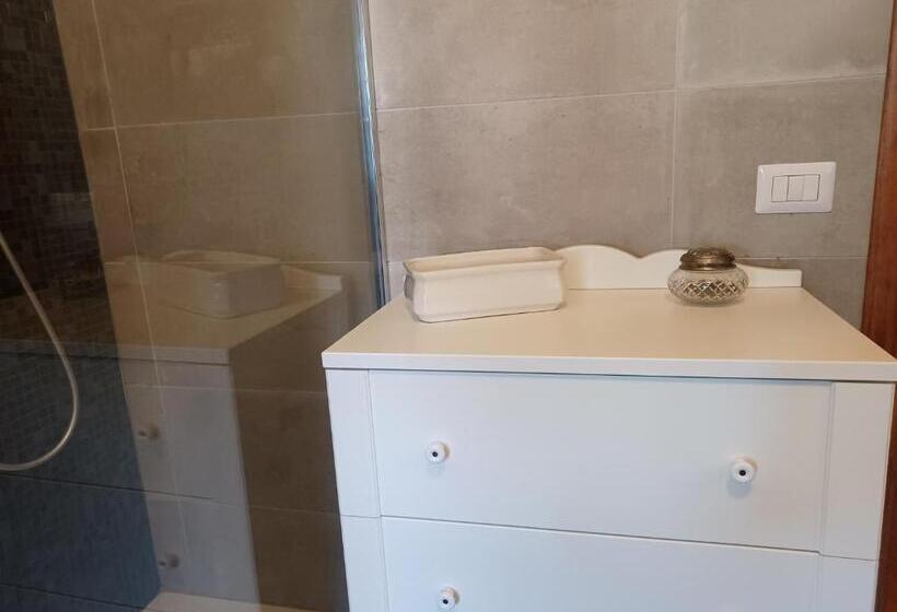 اتاق استاندارد یک نفره, Home Sweet Home 1 Affittacamere Lucca