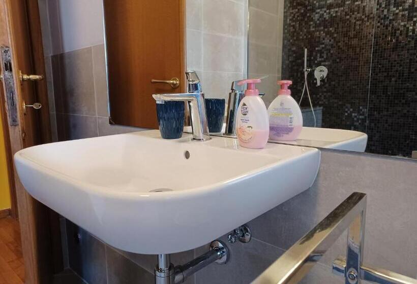 اتاق استاندارد یک نفره, Home Sweet Home 1 Affittacamere Lucca