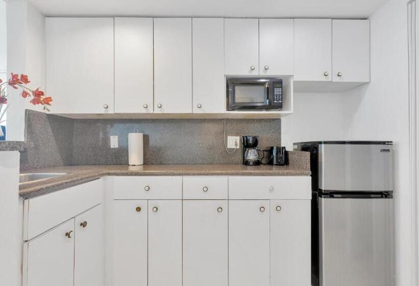 استودیوی استاندارد, Seastays Apartments