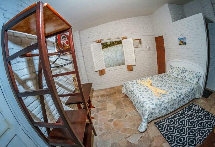 اتاق استاندارد سه نفره, Alfama Da Pipa
