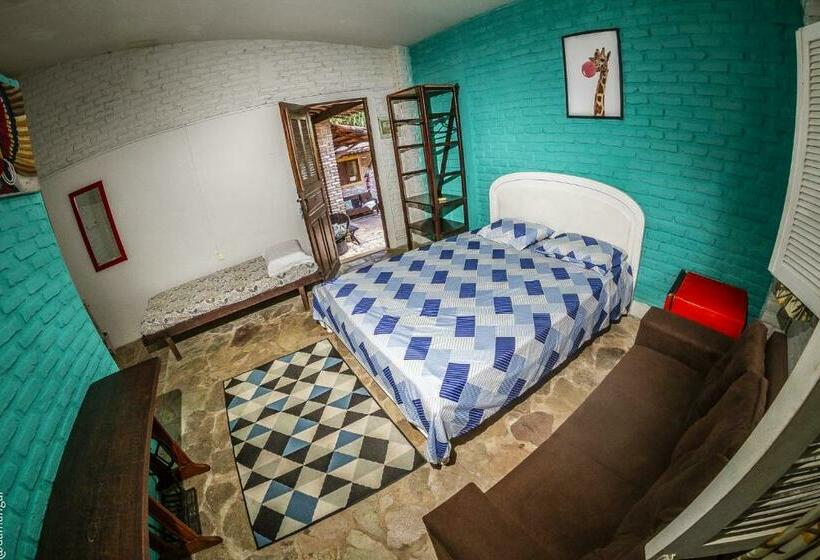 اتاق استاندارد سه نفره, Alfama Da Pipa