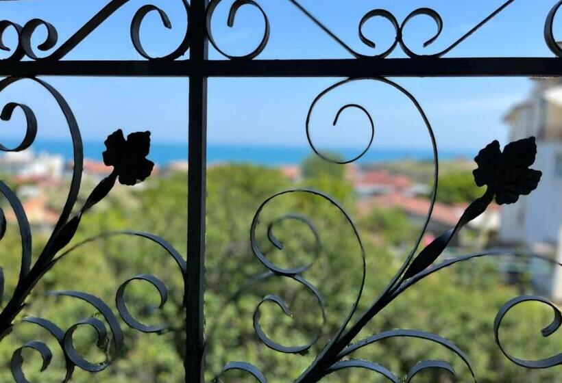 家庭工作室, Brunette Beauties Guesthouse & Studio Sinemorets