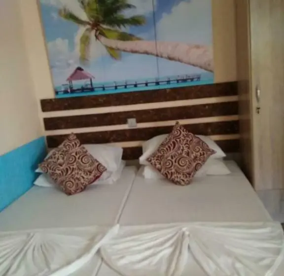 Camera Standard, Ihaven Thulusdhoo