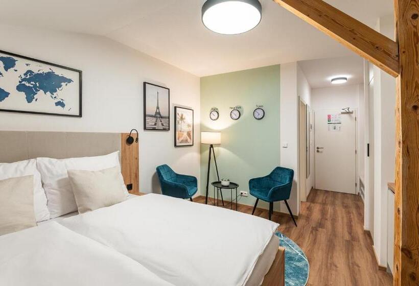 חדר סטנדרט, Restovna