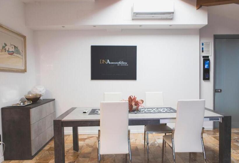 اتاق لوکس چهار تخته, B&b Palazzo Storico Di Nicola