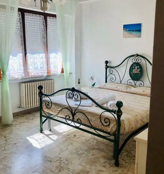 スタンダード4人部屋, B&b Stella Marina