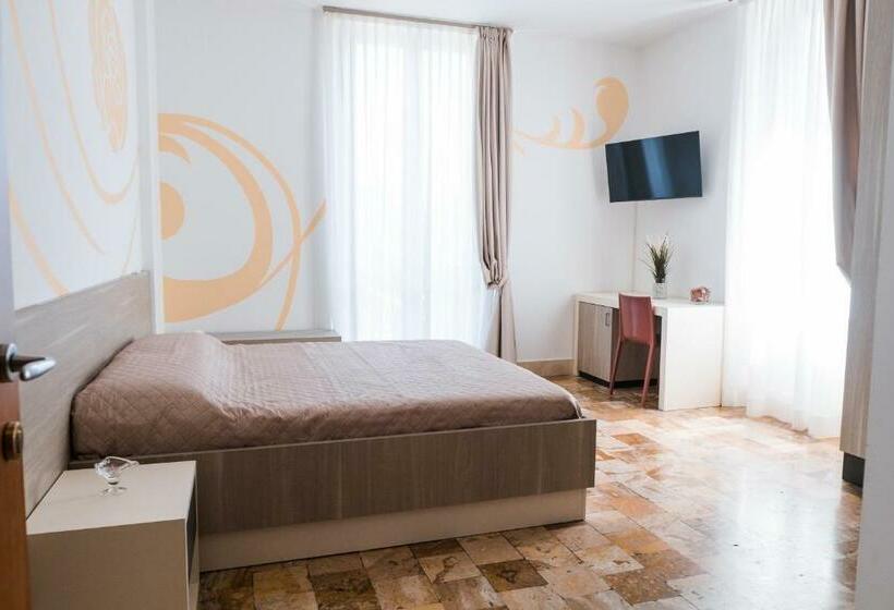 اتاق سوپریور با تخت بزرگ, B&b Palazzo Storico Di Nicola