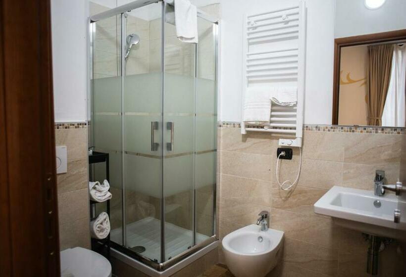 اتاق سوپریور با تخت بزرگ, B&b Palazzo Storico Di Nicola