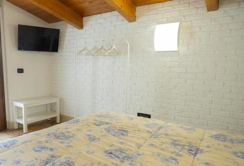 اتاق لوکس چهار تخته, B&b Palazzo Storico Di Nicola